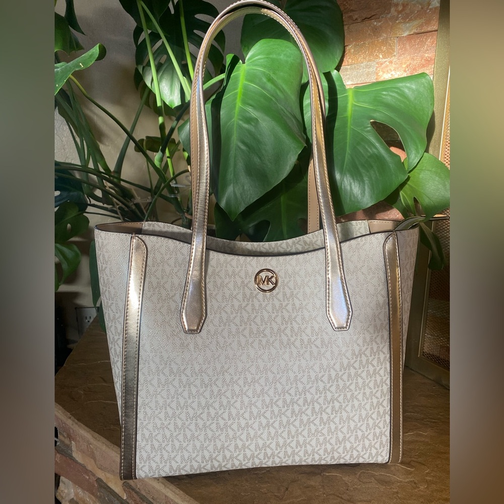 NWT MICHAEL KORS Leida Large Metallic Signature Logo Tote Bag